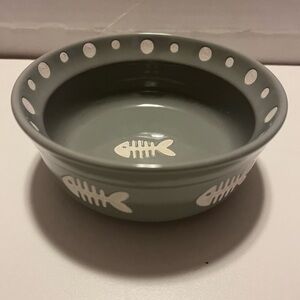 Signature PAWS & FISH PET BOWL
Dog cat food water dish 
Ceramic, Fish Bone